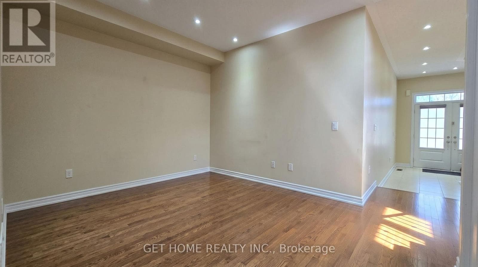 Credit Valley detached with legal 2-bed basement suite, steps to Mount Pleasant GO 5