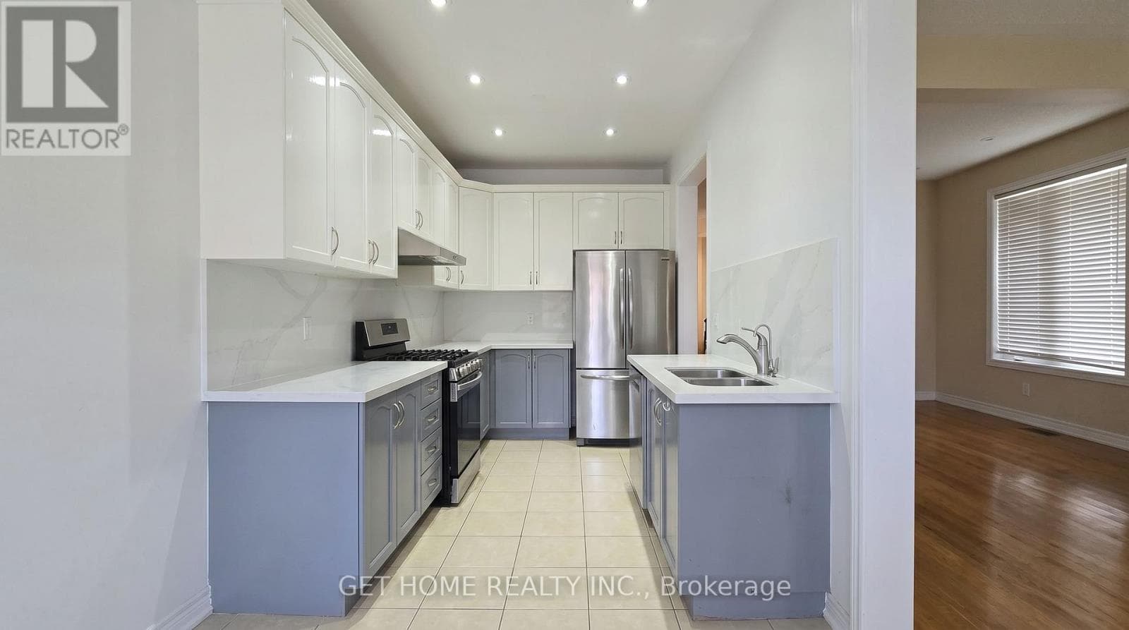 Credit Valley detached with legal 2-bed basement suite, steps to Mount Pleasant GO 6