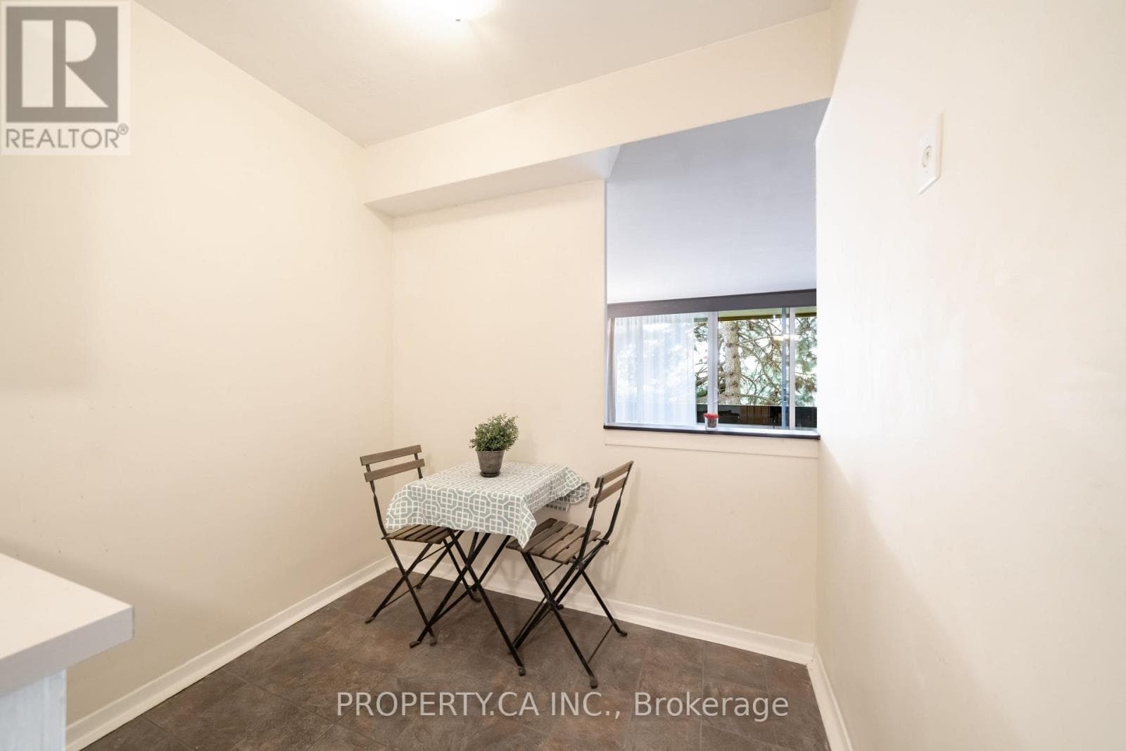 1,080 sqft 2-bed condo steps to Finch West LRT and York University, $489,000 15