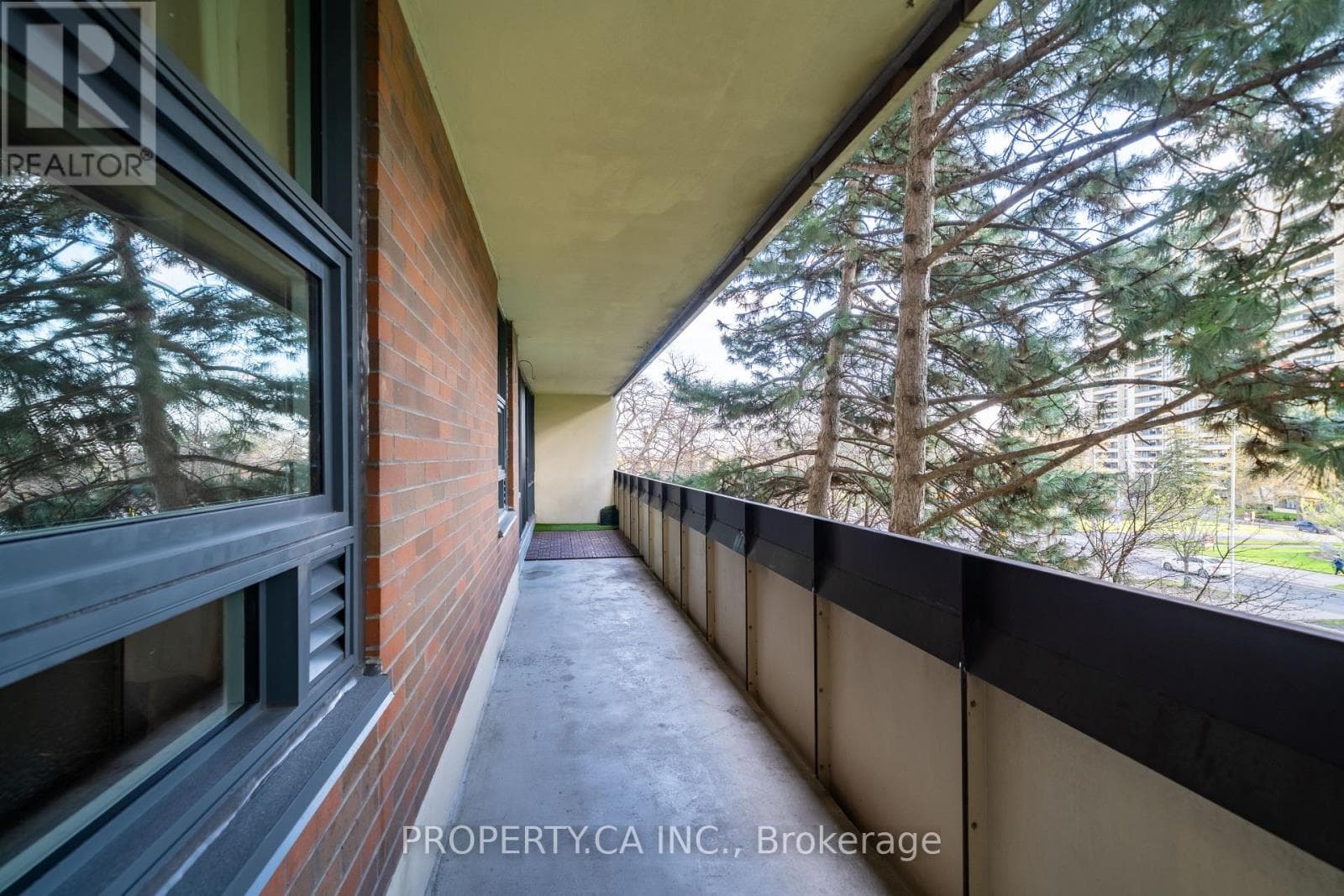 1,080 sqft 2-bed condo steps to Finch West LRT and York University, $489,000 25