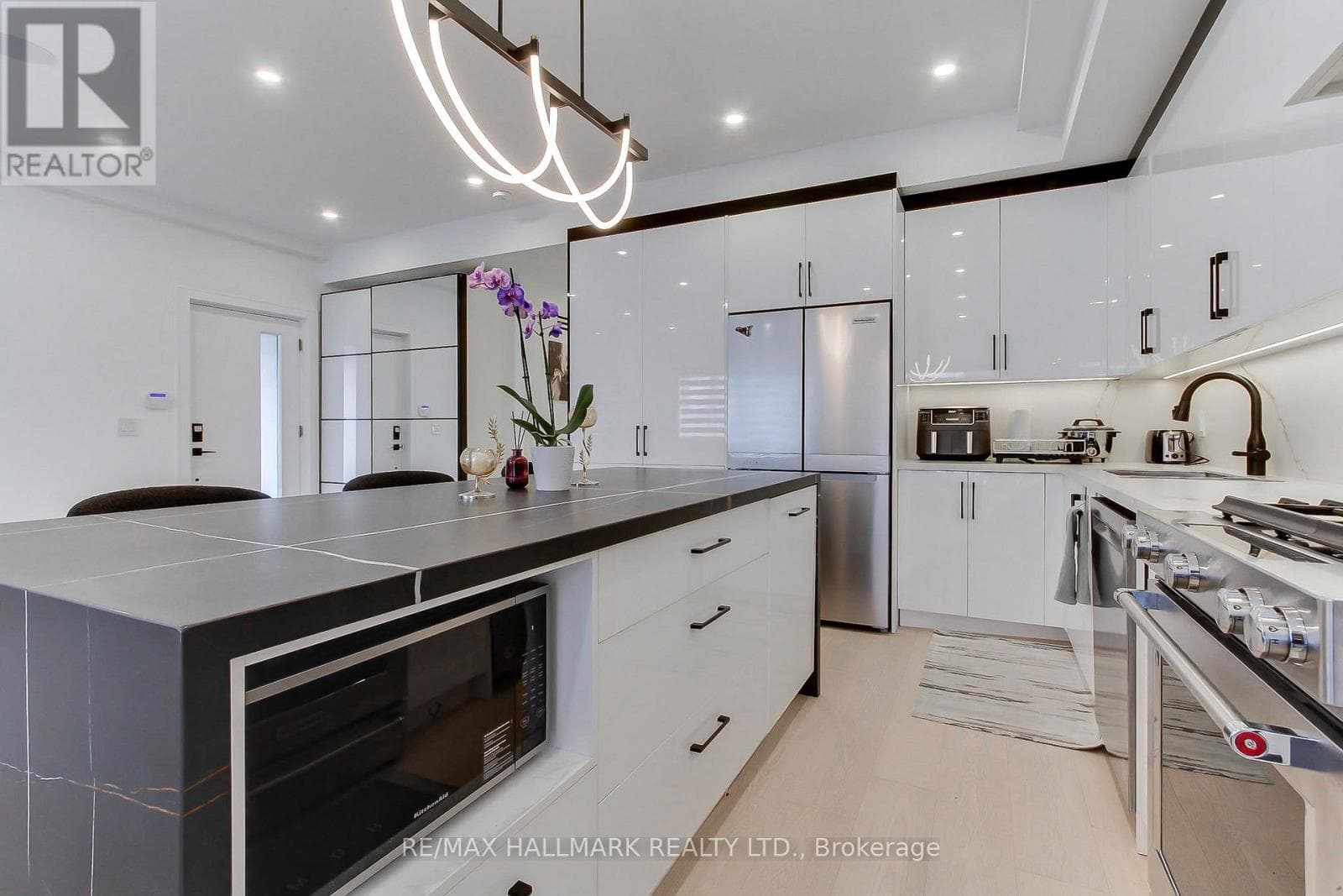 Property data unavailable; classification pinned to value_add pending listing details 11