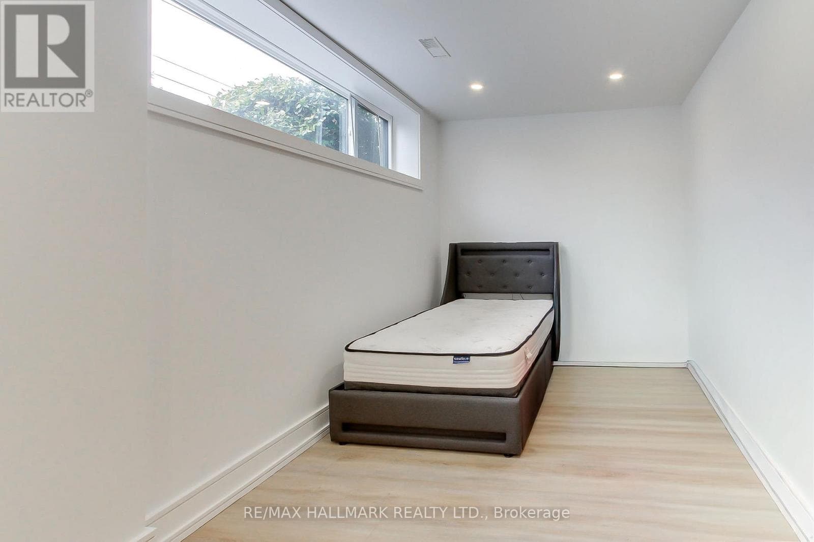 Property data unavailable; classification pinned to value_add pending listing details 34