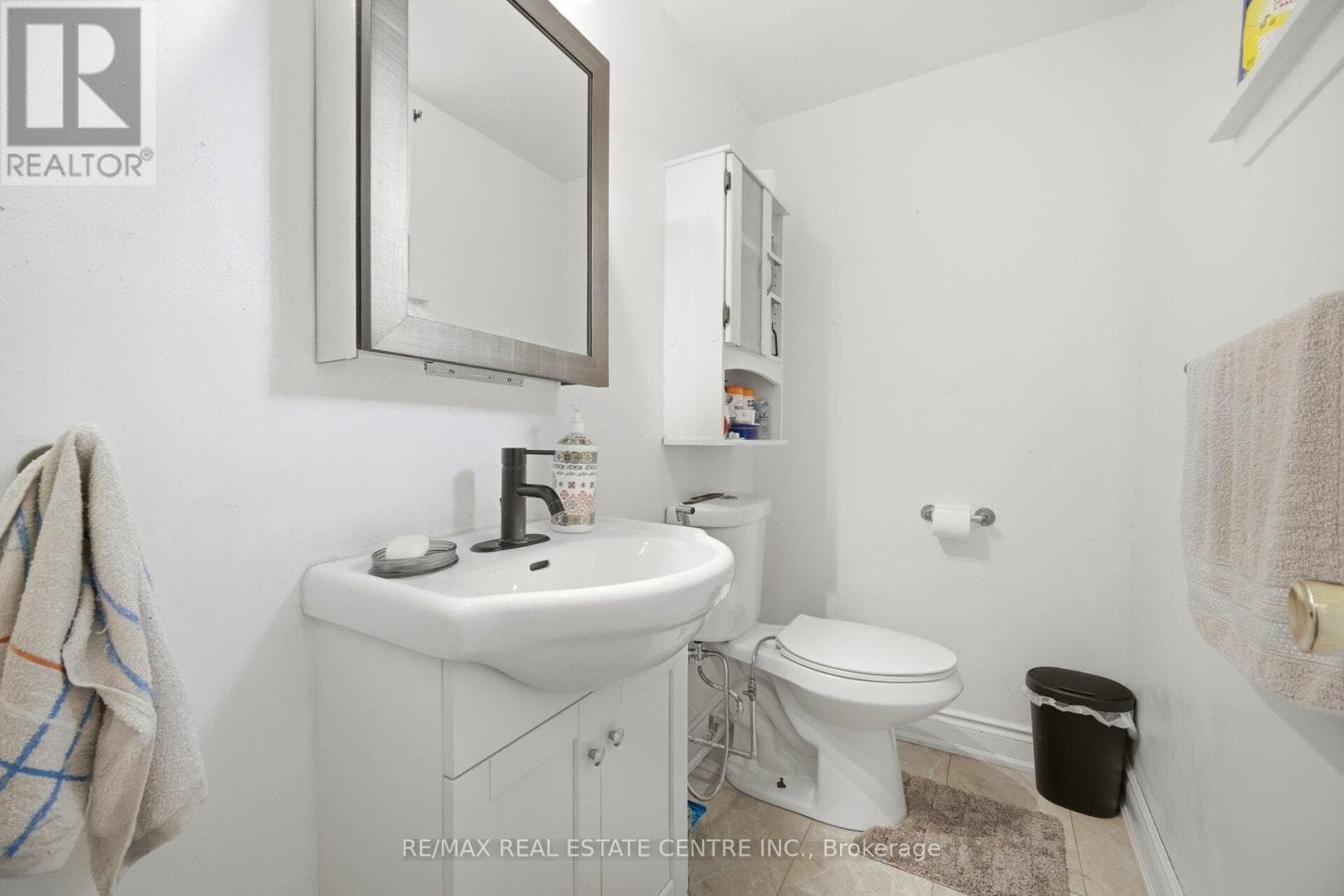 Bramalea 4-bed detached on 55x120 lot with finished 1-bed basement apartment and separate entrance 11