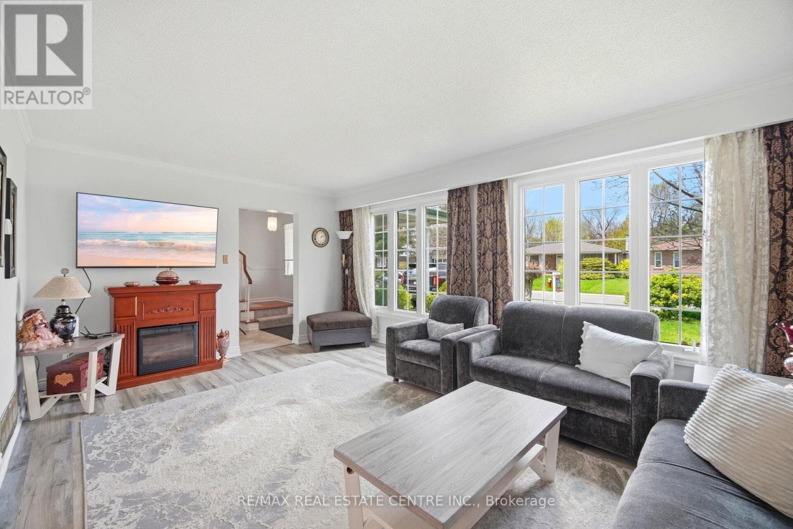 Bramalea 4-bed detached on 55x120 lot with finished 1-bed basement apartment and separate entrance 5