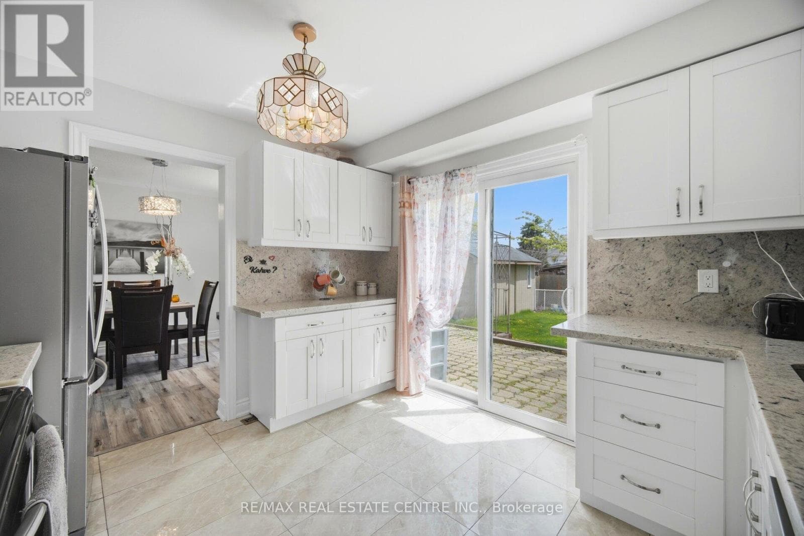 Bramalea 4-bed detached on 55x120 lot with finished 1-bed basement apartment and separate entrance 8