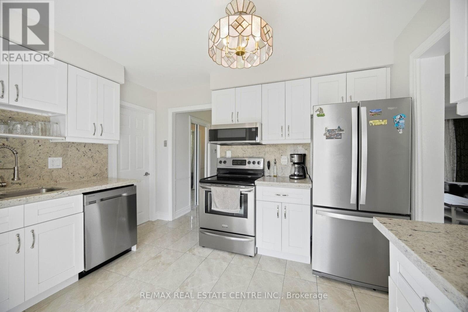Bramalea 4-bed detached on 55x120 lot with finished 1-bed basement apartment and separate entrance 9