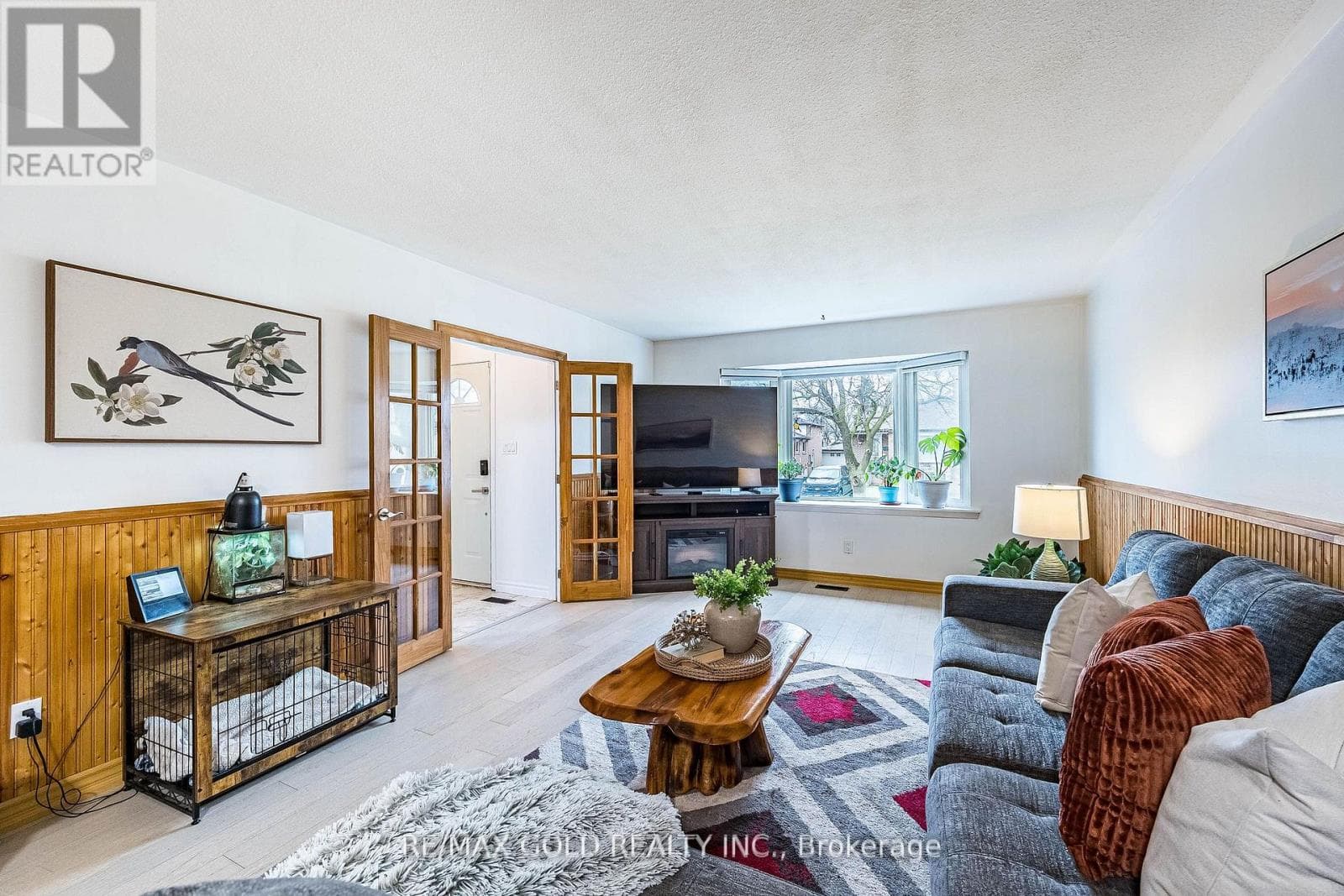 Brampton North 4-bed with separate side entrance and finished basement, priced at $699,900 13