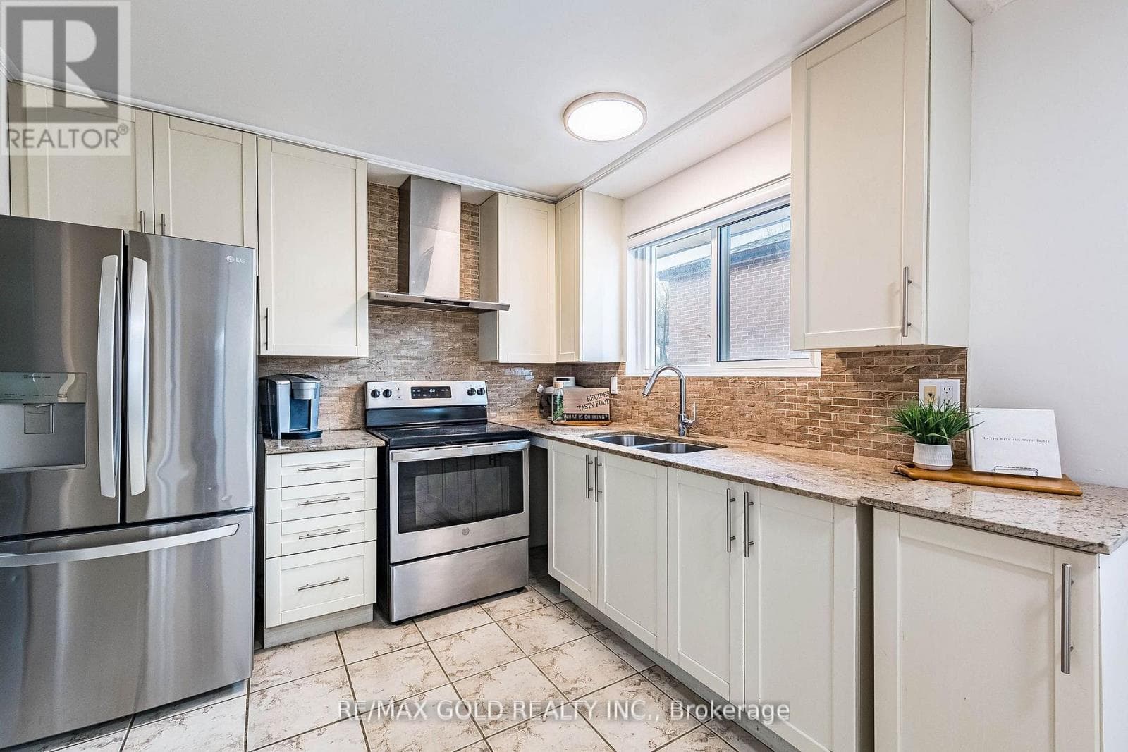 Brampton North 4-bed with separate side entrance and finished basement, priced at $699,900 7