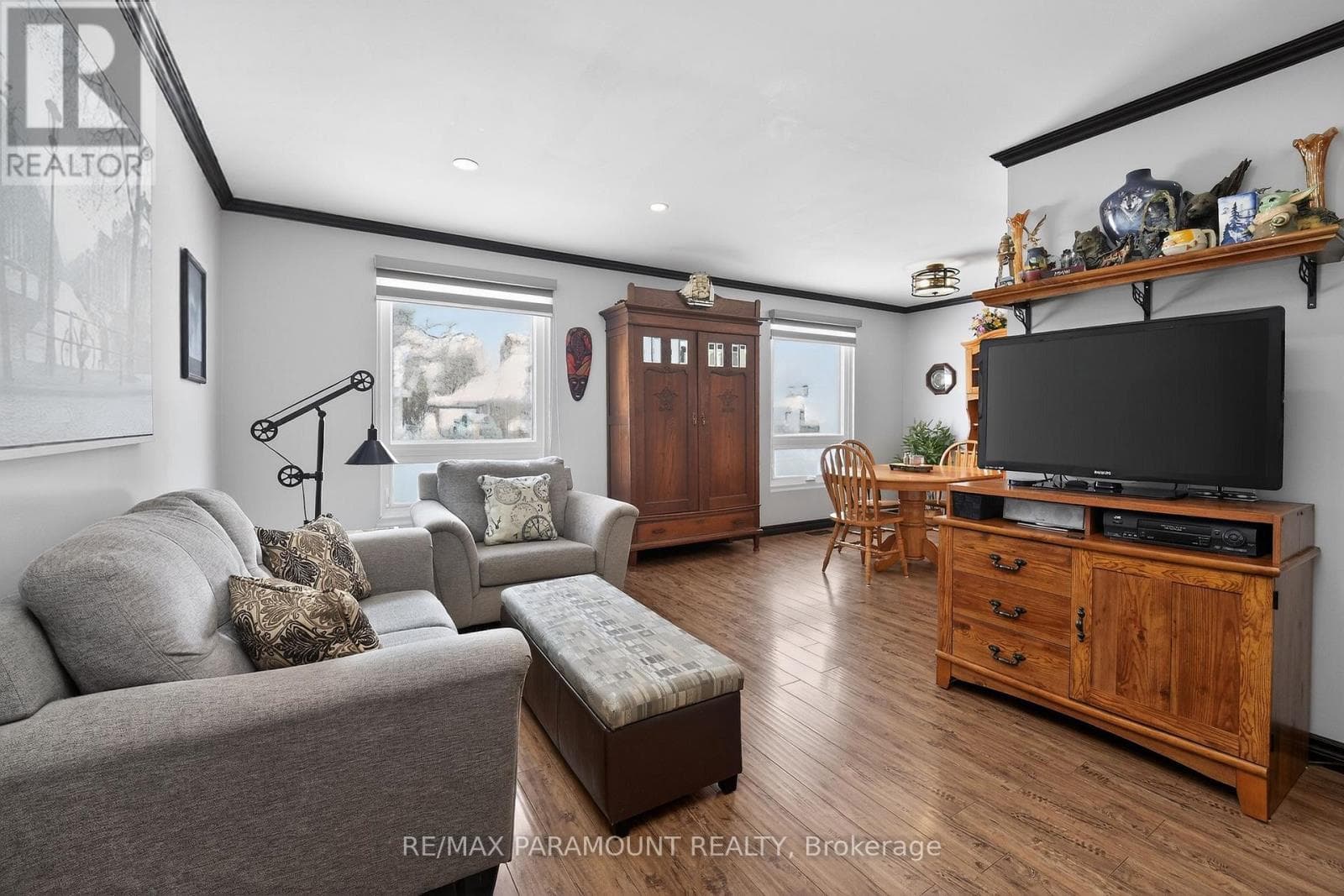 Renovated Madoc bungalow on 50 x 100 lot with separate-entrance finished basement 11