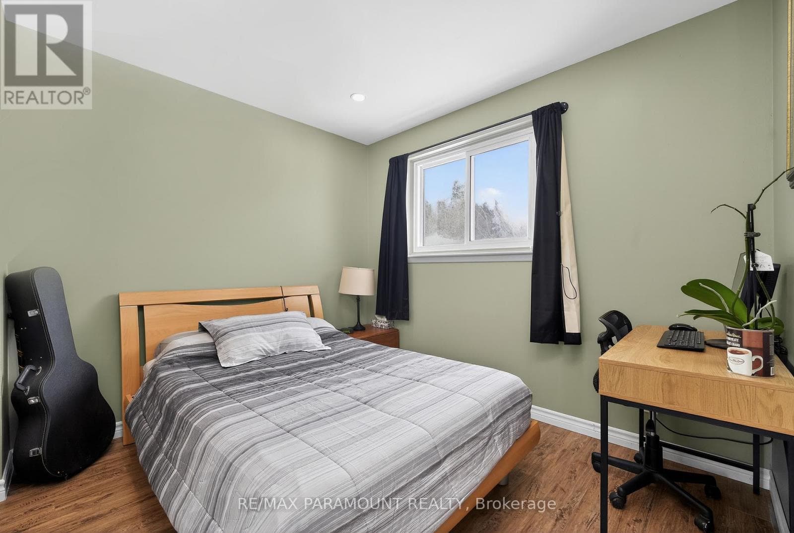 Renovated Madoc bungalow on 50 x 100 lot with separate-entrance finished basement 23