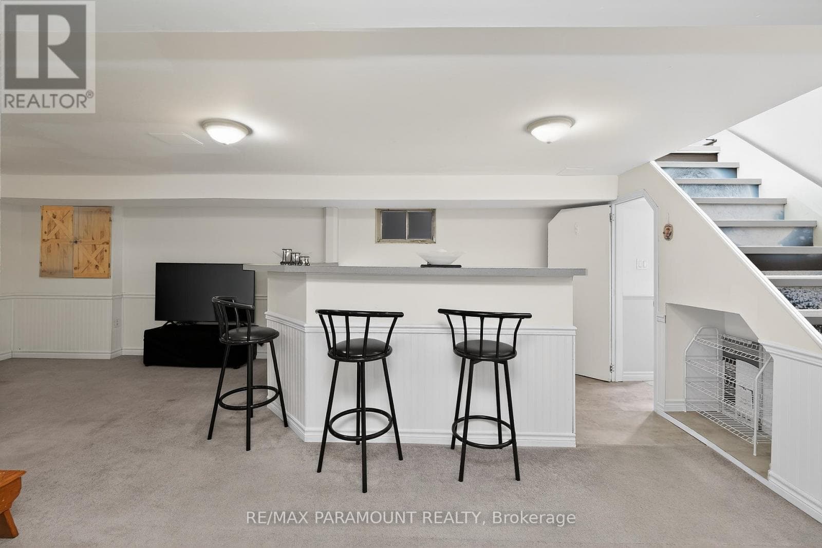 Renovated Madoc bungalow on 50 x 100 lot with separate-entrance finished basement 29