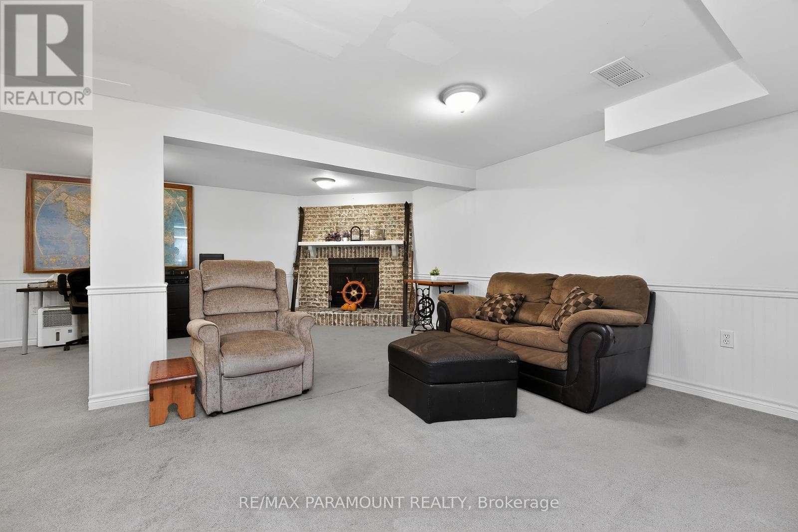 Renovated Madoc bungalow on 50 x 100 lot with separate-entrance finished basement 32