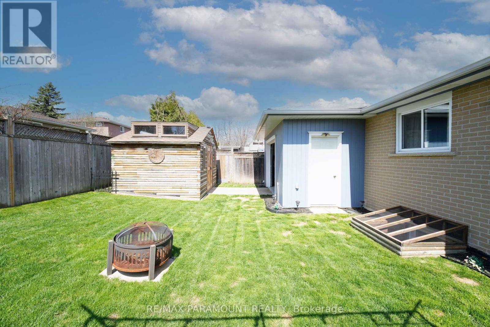 Renovated Madoc bungalow on 50 x 100 lot with separate-entrance finished basement 41