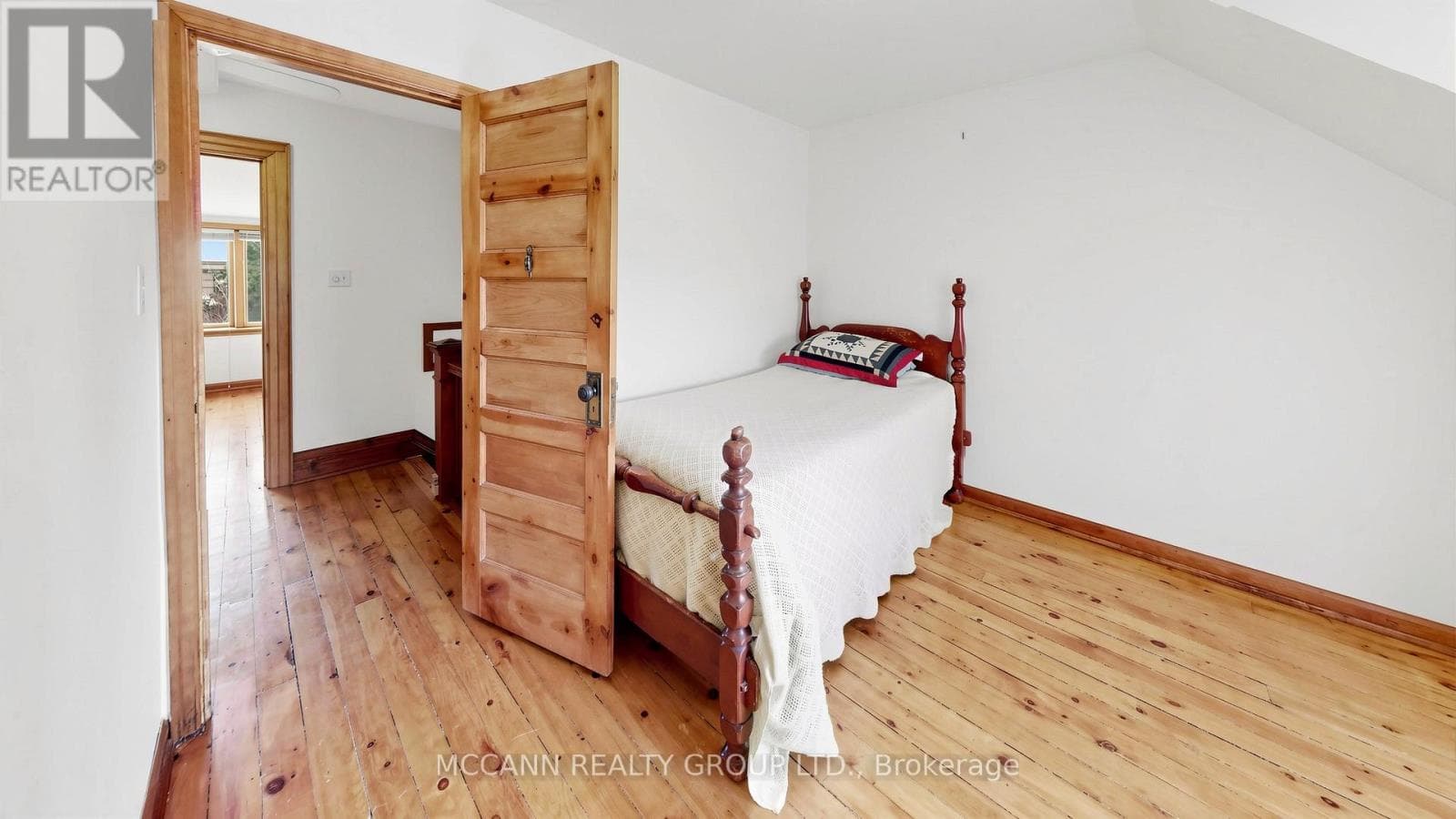 Sheldrake Blvd 50x150 lot in Mount Pleasant East: renovation or two-lot redevelopment play at $2,875,000 34