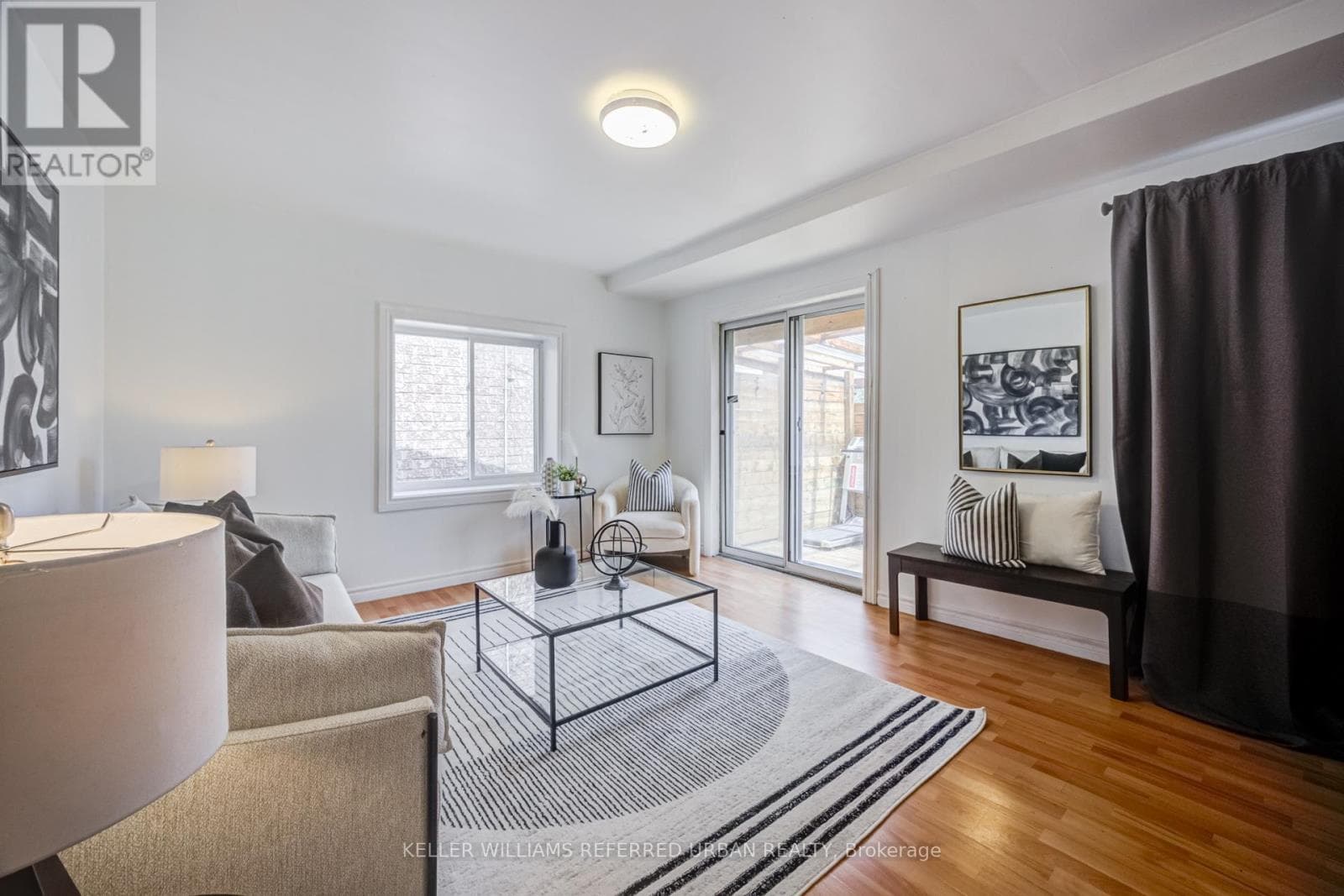 Detached Long Branch 2-storey on spacious lot: end-user, renovator, or builder play near the lake 22