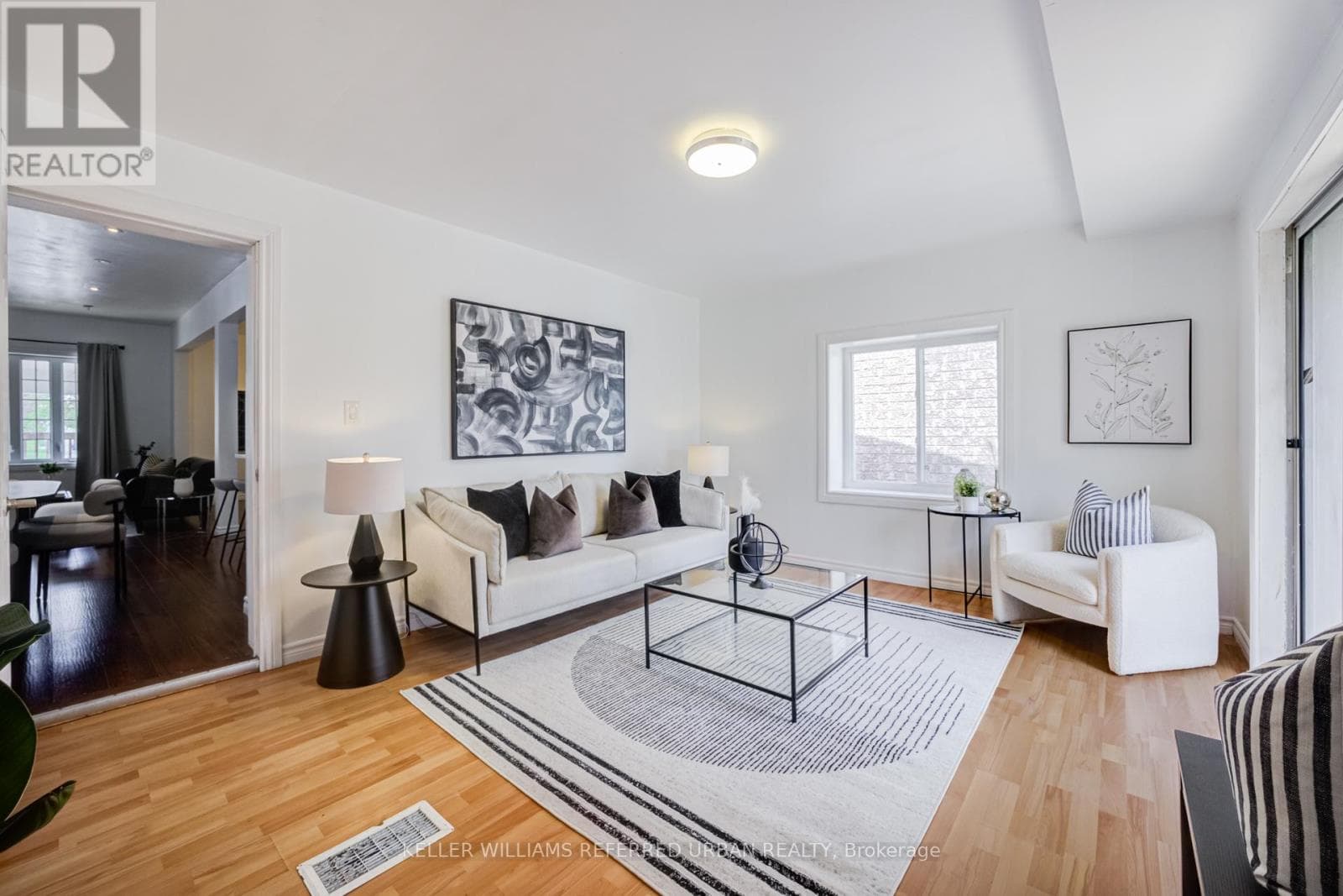 Detached Long Branch 2-storey on spacious lot: end-user, renovator, or builder play near the lake 23