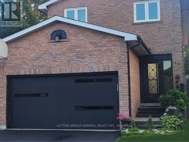 North Richvale detached on private court with separate-entrance basement suite