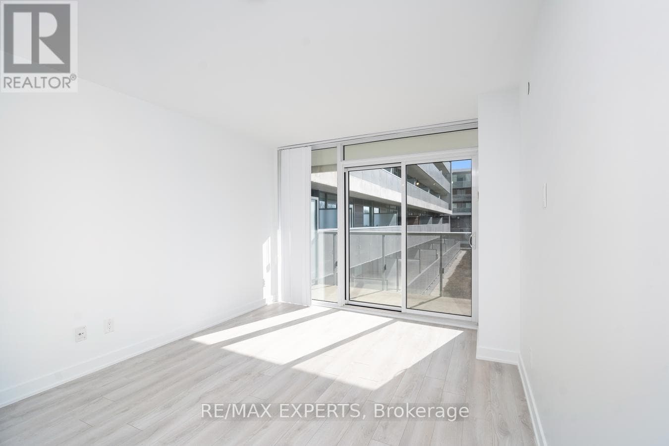 Yorkdale-Glen Park 1-bed condo at 160 Flemington, steps to subway and Yorkdale Mall 16
