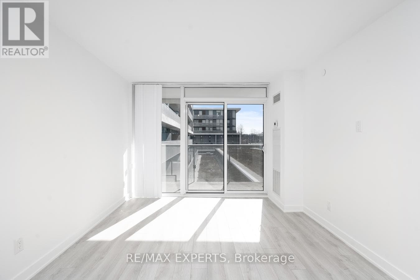 Yorkdale-Glen Park 1-bed condo at 160 Flemington, steps to subway and Yorkdale Mall 17