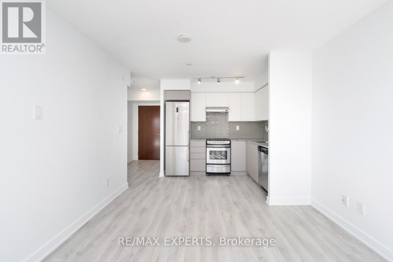 Yorkdale-Glen Park 1-bed condo at 160 Flemington, steps to subway and Yorkdale Mall 19