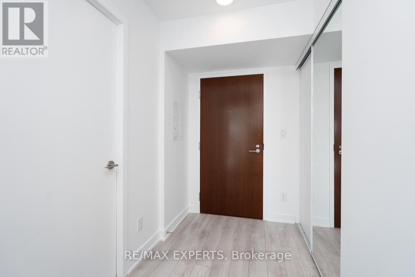 Yorkdale-Glen Park 1-bed condo at 160 Flemington, steps to subway and Yorkdale Mall 7