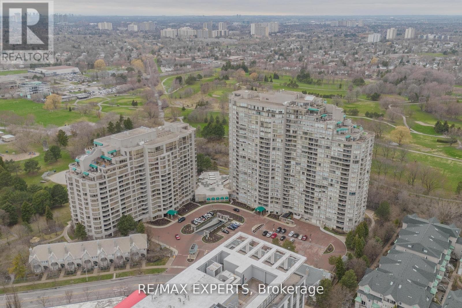 All-inclusive 1+Den in gated Tridel community at Bonis Ave, $398,000 with 4.53% cap rate