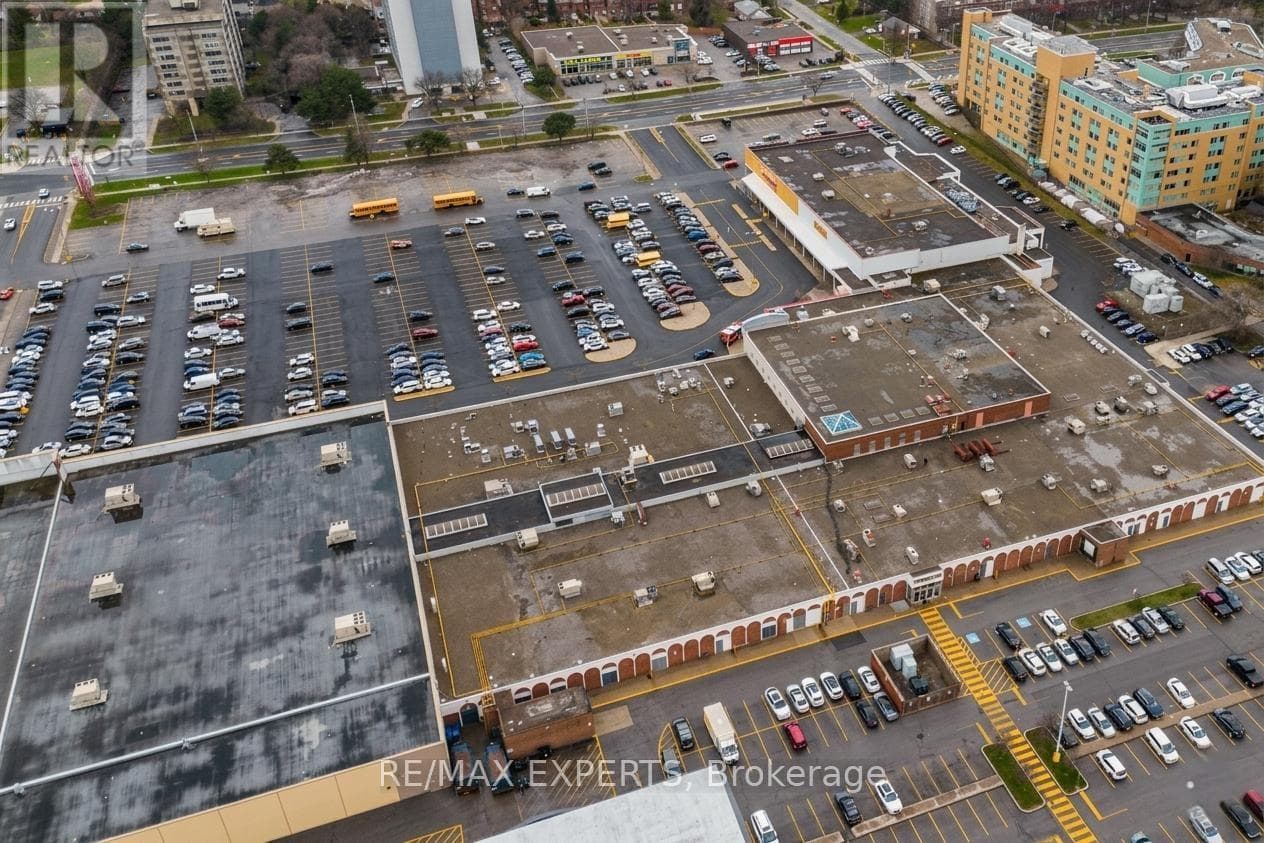 All-inclusive 1+Den in gated Tridel community at Bonis Ave, $398,000 with 4.53% cap rate 42