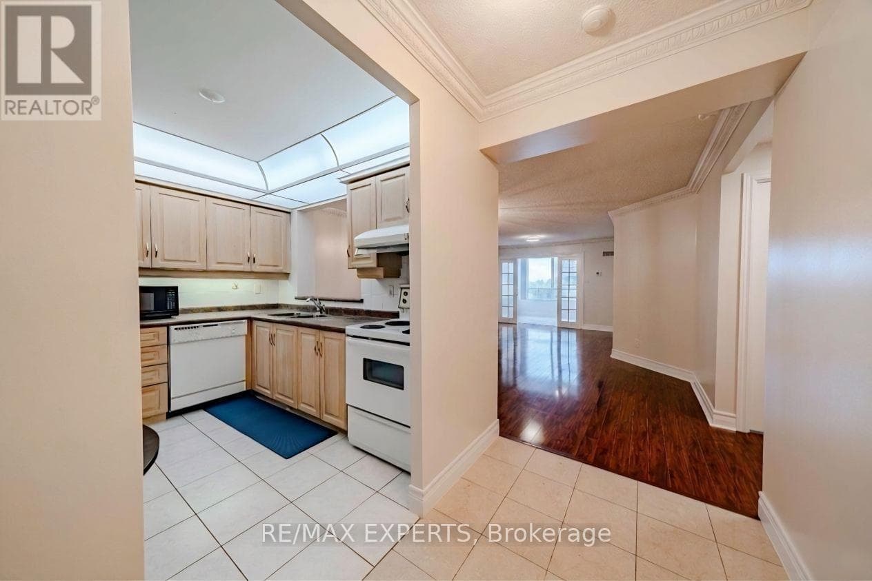 All-inclusive 1+Den in gated Tridel community at Bonis Ave, $398,000 with 4.53% cap rate 5