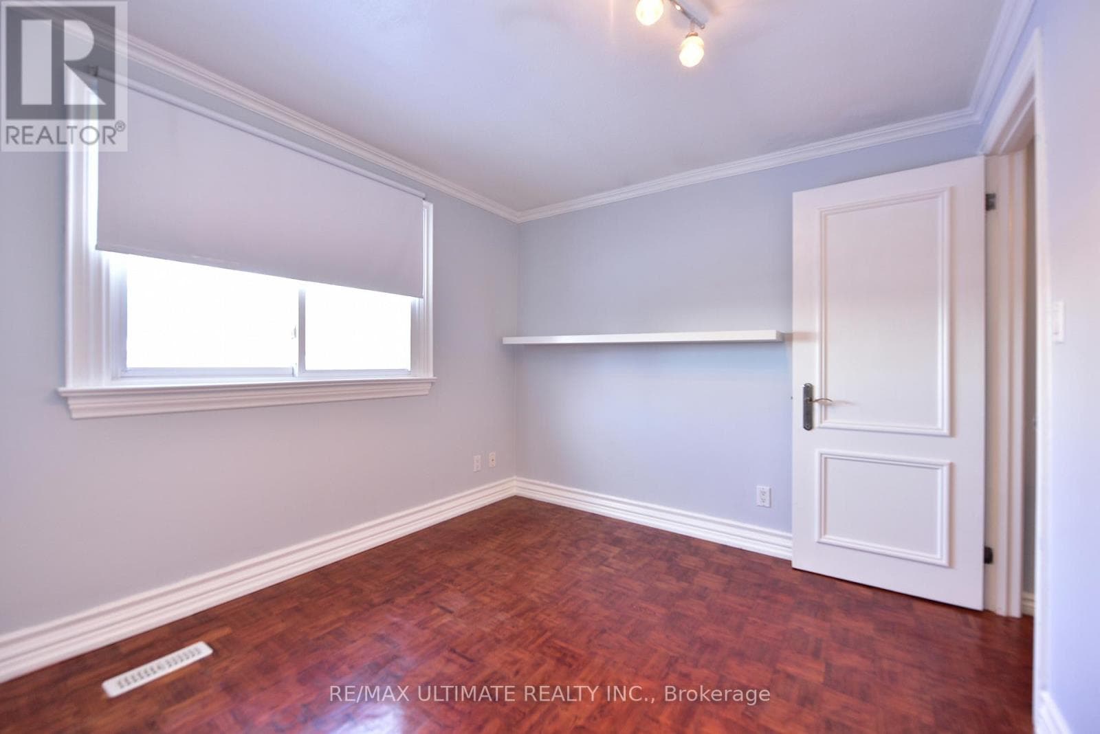 Detached Rockcliffe-Smythe bungalow with basement apartment, deep 15 x 150 ft lot 10