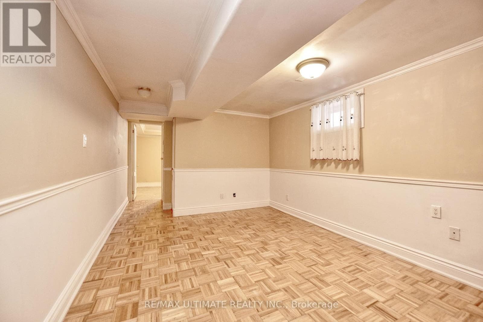 Detached Rockcliffe-Smythe bungalow with basement apartment, deep 15 x 150 ft lot 20