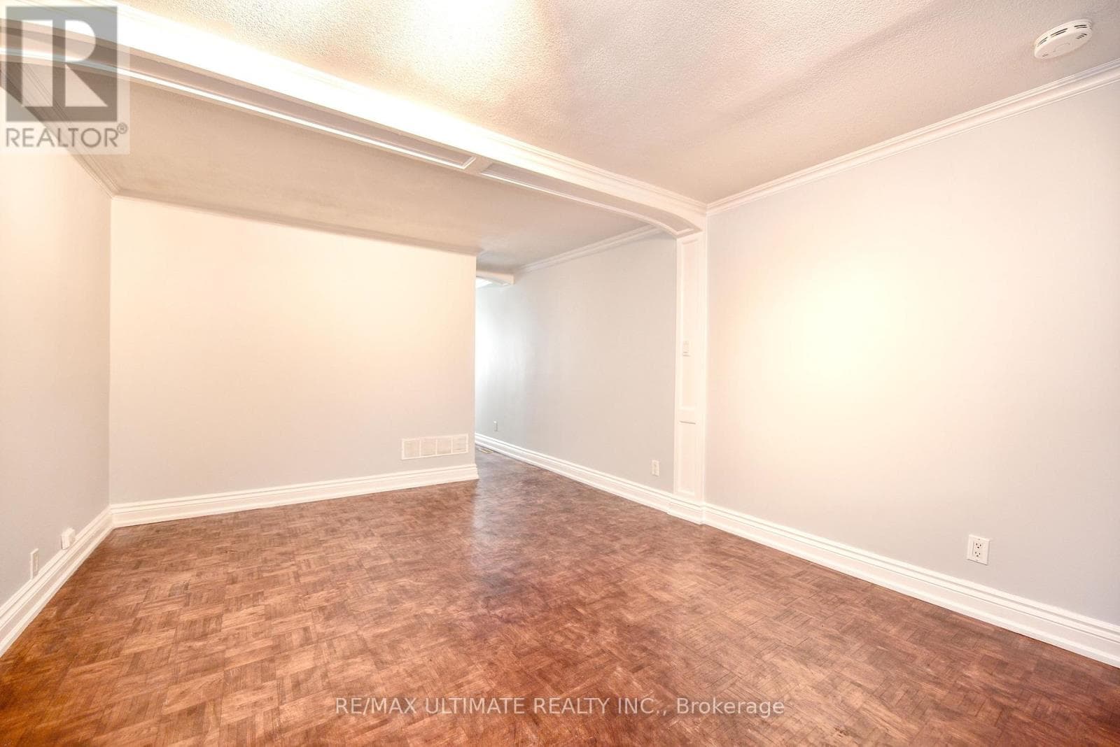 Detached Rockcliffe-Smythe bungalow with basement apartment, deep 15 x 150 ft lot 6