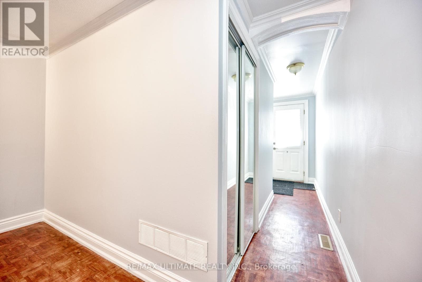 Detached Rockcliffe-Smythe bungalow with basement apartment, deep 15 x 150 ft lot 9