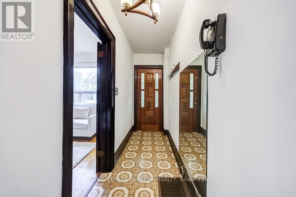 Detached Dovercourt Village home with laneway garage and Garden Suite potential near Bloor subway 3