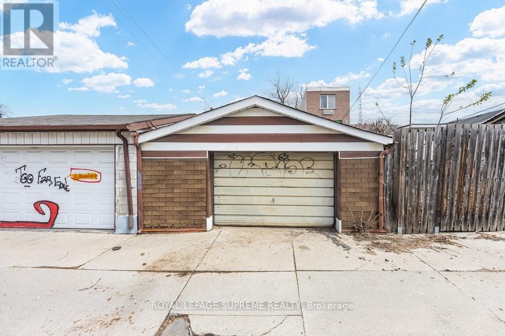 Detached Dovercourt Village home with laneway garage and Garden Suite potential near Bloor subway 30