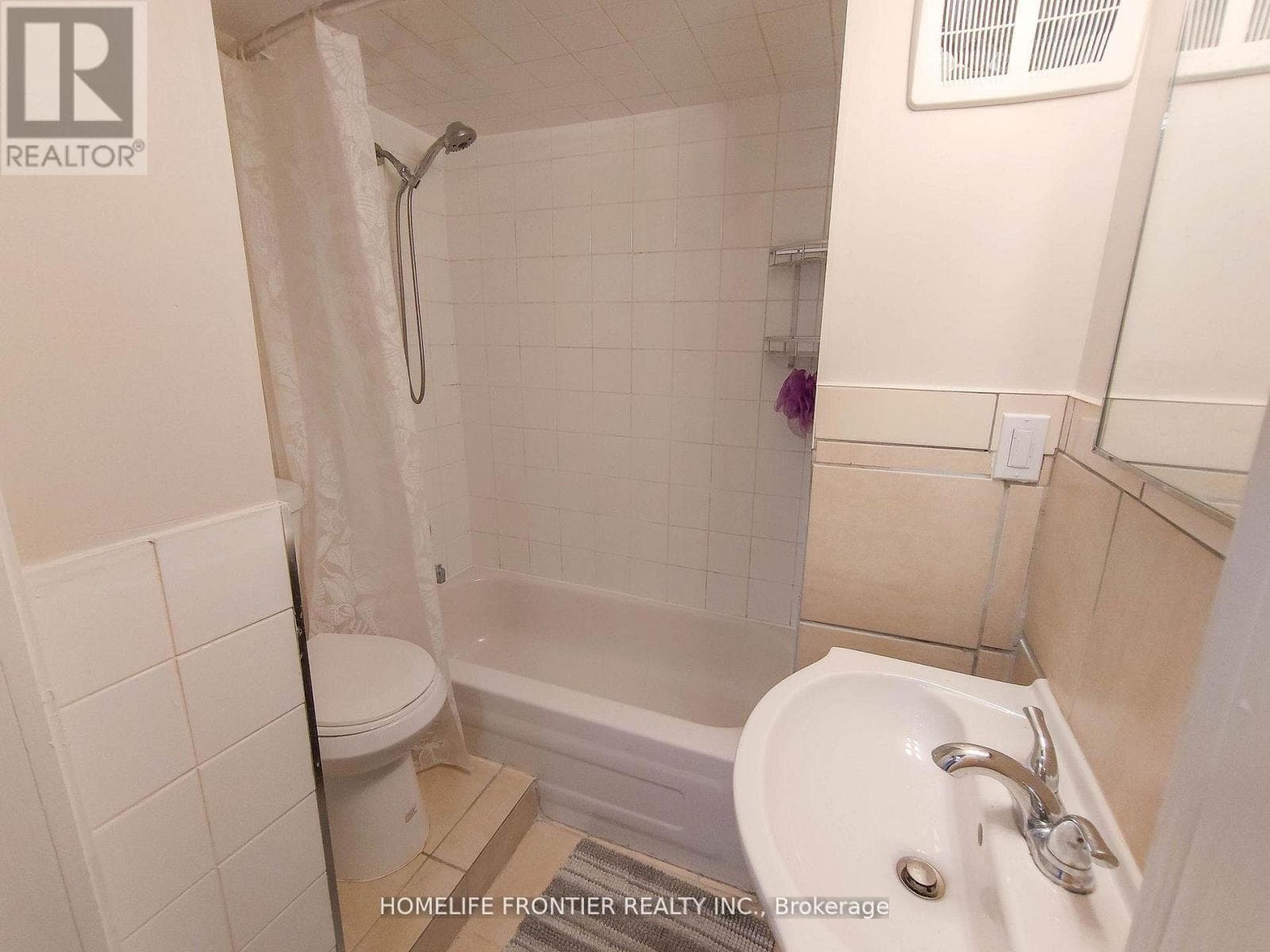 Renovated Malvern 3+2 Bungalow with Basement Suite, Deep 150 ft Lot Near UTSC and Hwy 401 15