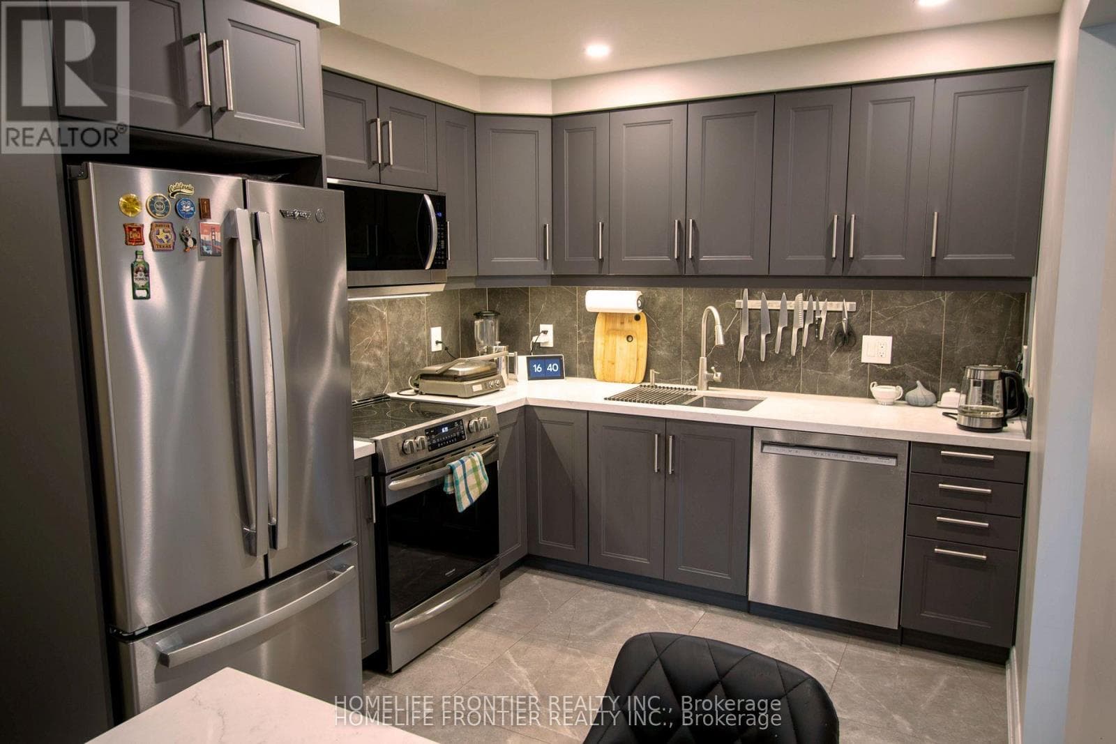 Renovated Malvern 3+2 Bungalow with Basement Suite, Deep 150 ft Lot Near UTSC and Hwy 401 4