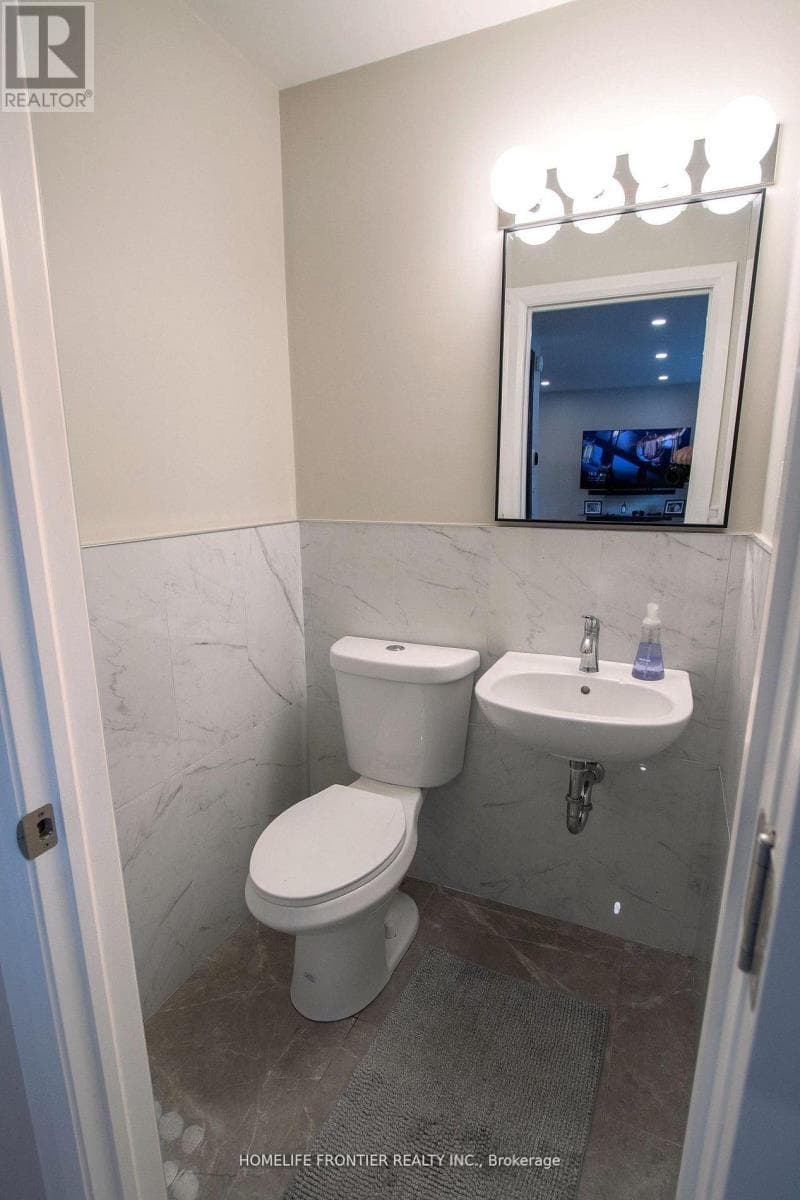 Renovated Malvern 3+2 Bungalow with Basement Suite, Deep 150 ft Lot Near UTSC and Hwy 401 6