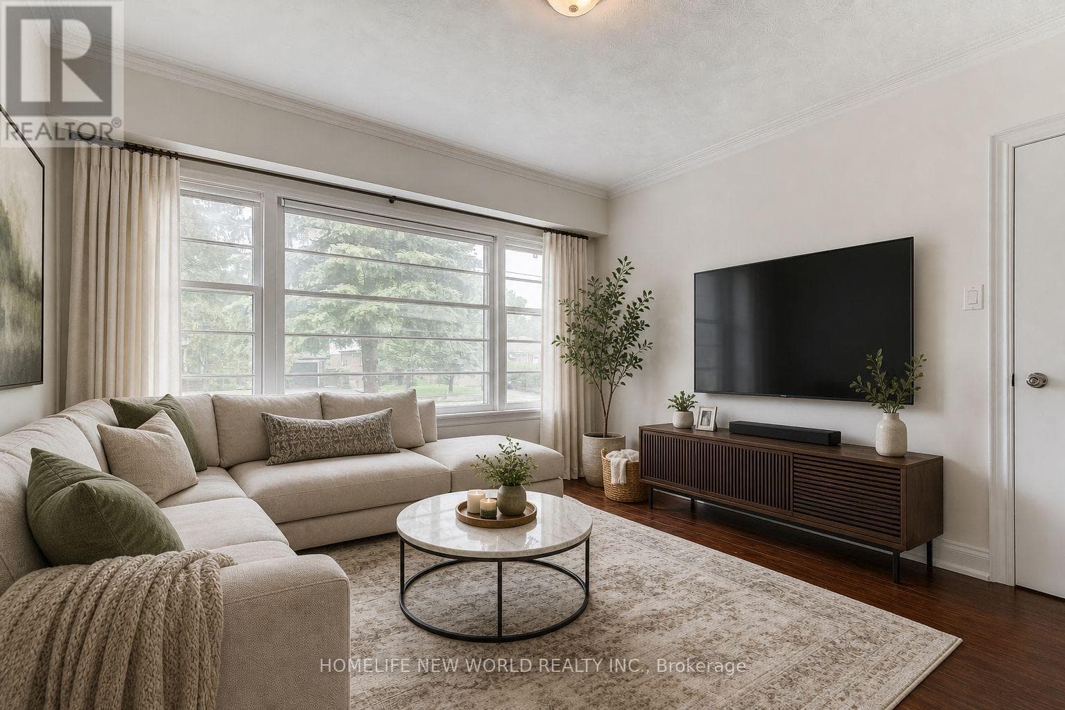 Renovated Yonge & Finch bungalow on 50 x 151 ft lot with in-law suite potential 10