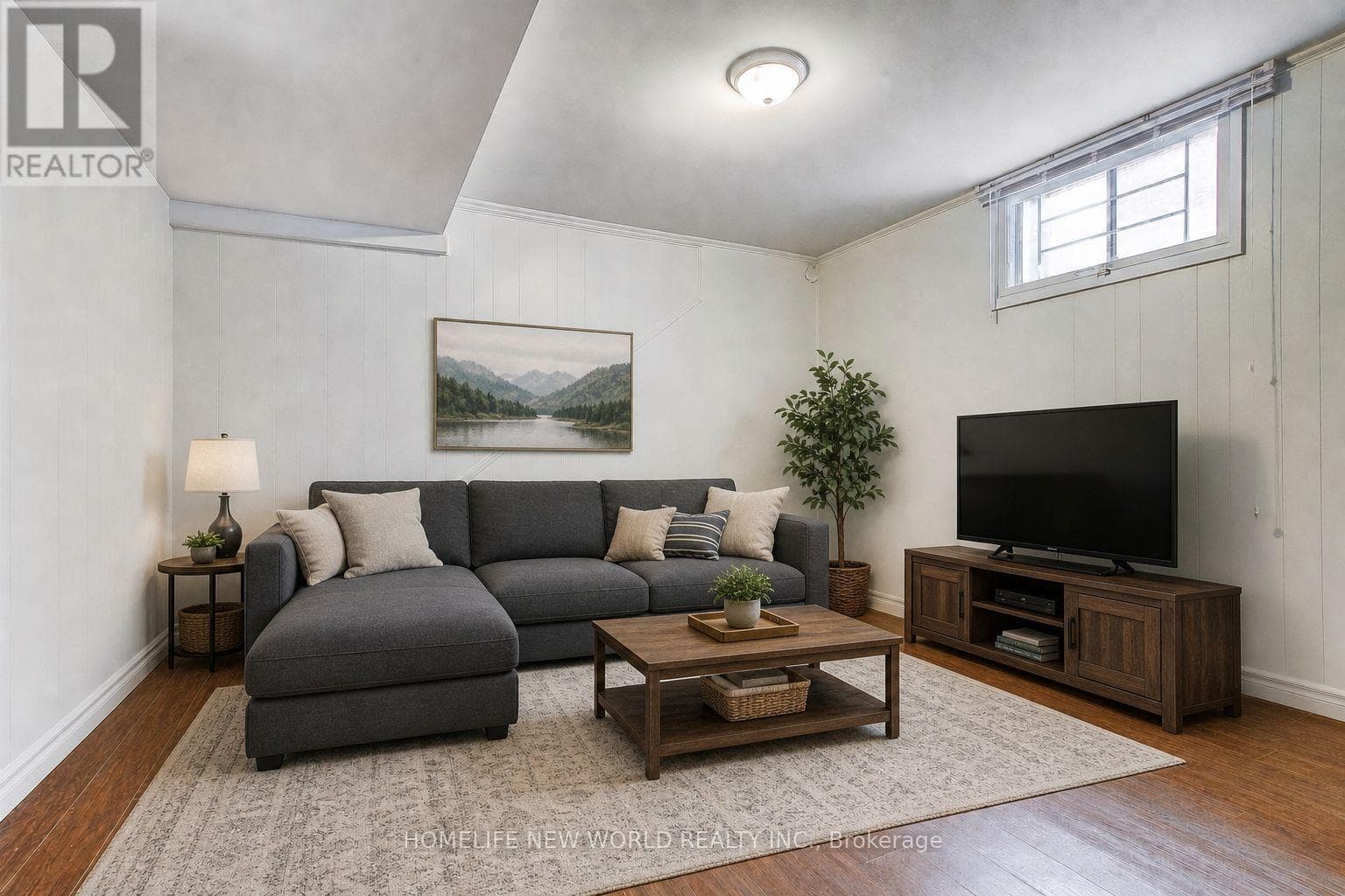 Renovated Yonge & Finch bungalow on 50 x 151 ft lot with in-law suite potential 19