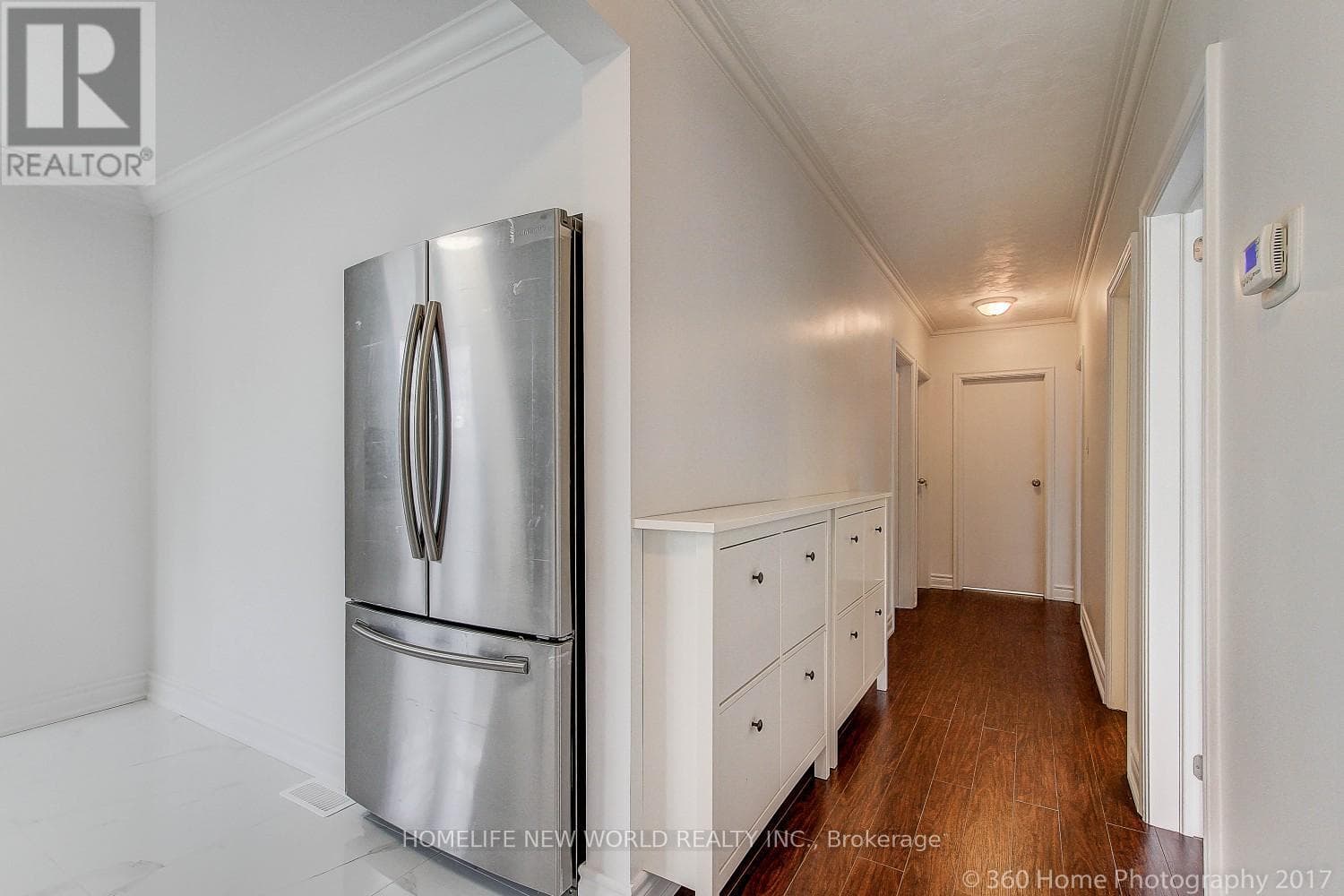 Renovated Yonge & Finch bungalow on 50 x 151 ft lot with in-law suite potential 7