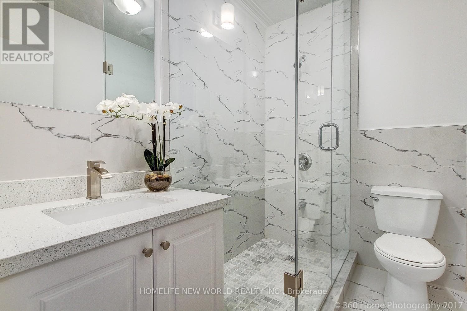 Renovated Yonge & Finch bungalow on 50 x 151 ft lot with in-law suite potential 8