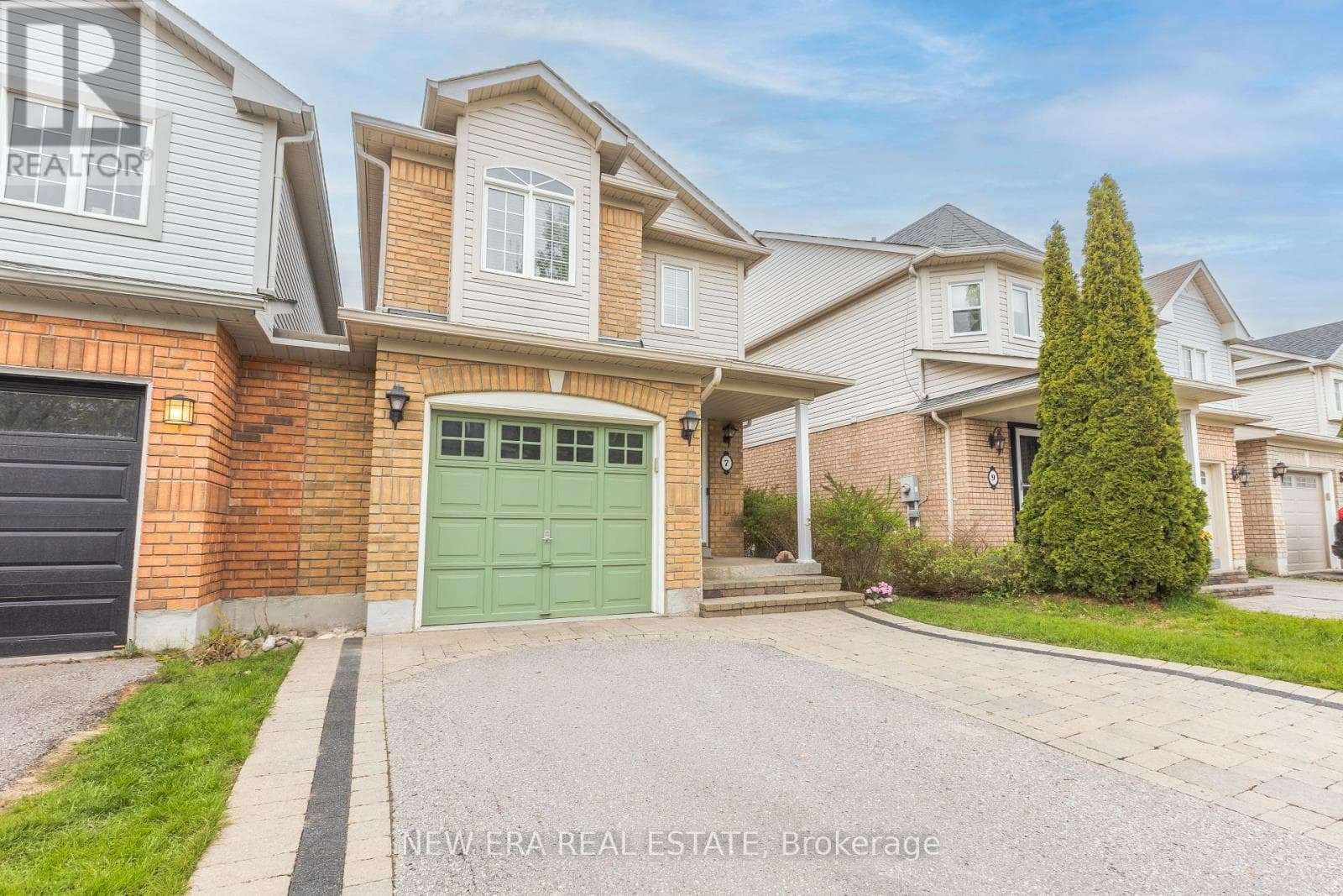 Detached link home in Whitby's Taunton North with separate basement entrance and in-law potential