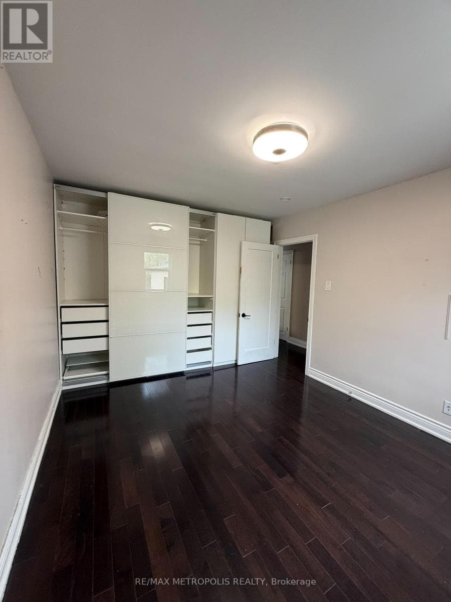 Wexford-Maryvale detached bungalow on 175-ft lot with finished basement and separate entrance 12