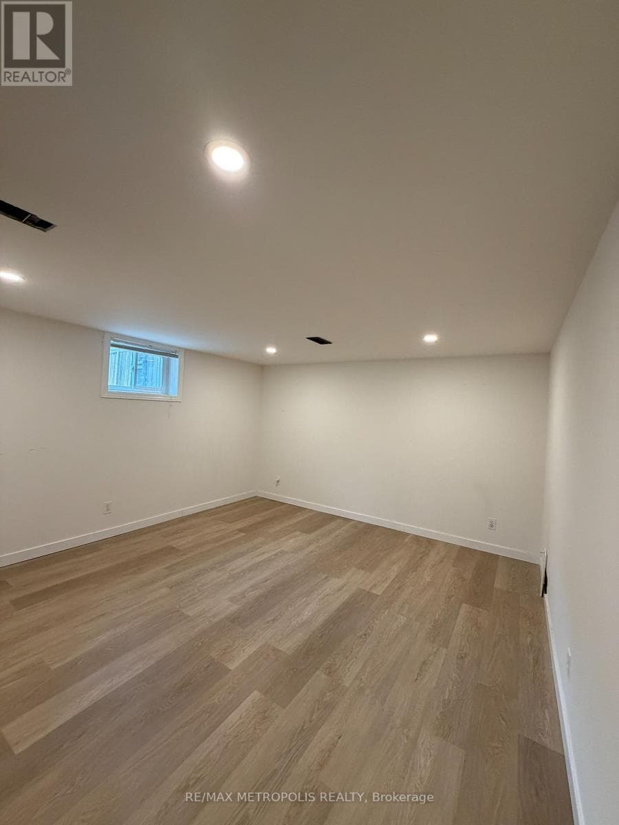 Wexford-Maryvale detached bungalow on 175-ft lot with finished basement and separate entrance 22