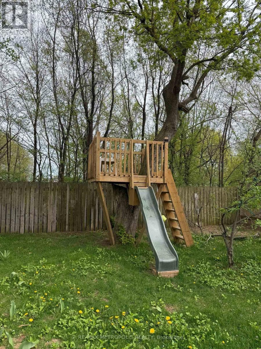 Wexford-Maryvale detached bungalow on 175-ft lot with finished basement and separate entrance 28