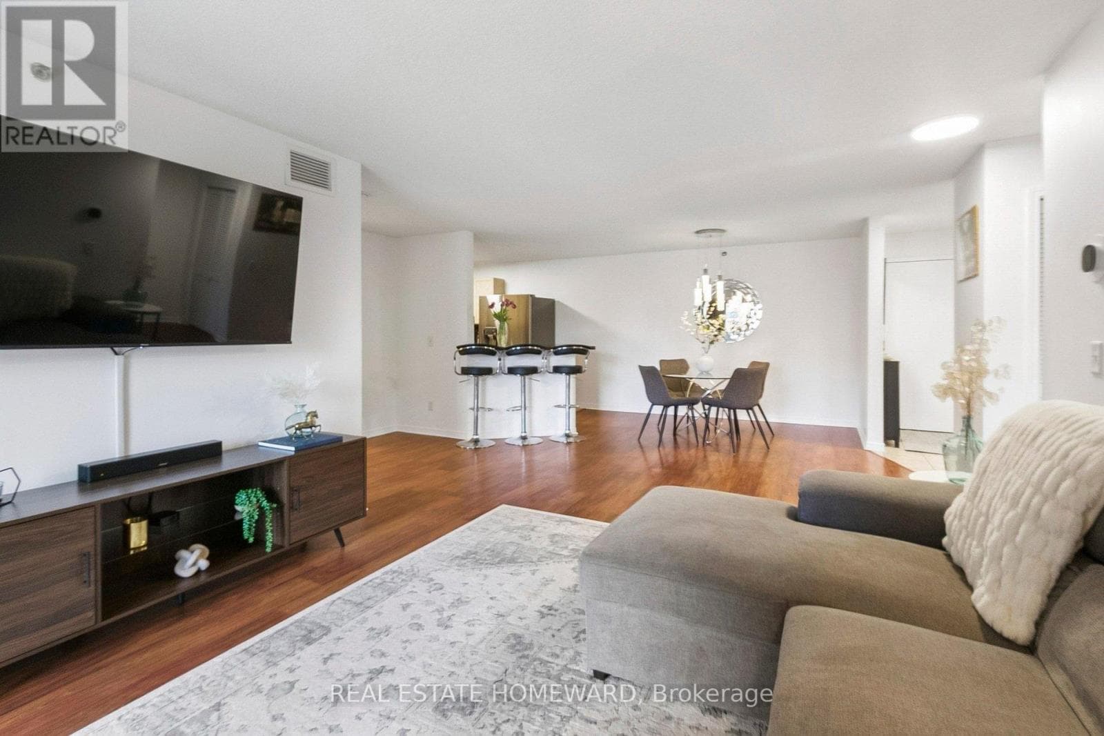 Top floor 1,100+ sqft 2-bed condo near Warden Station with 2 parking spots and Eglinton LRT access 11