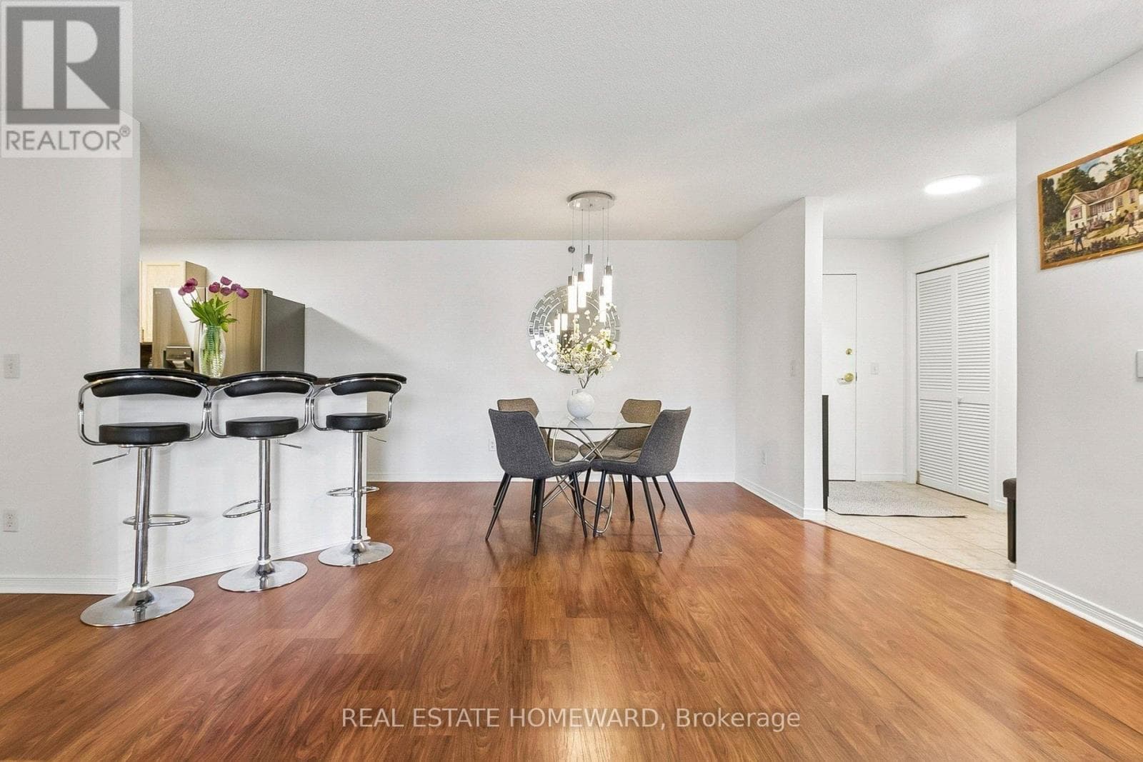 Top floor 1,100+ sqft 2-bed condo near Warden Station with 2 parking spots and Eglinton LRT access 14