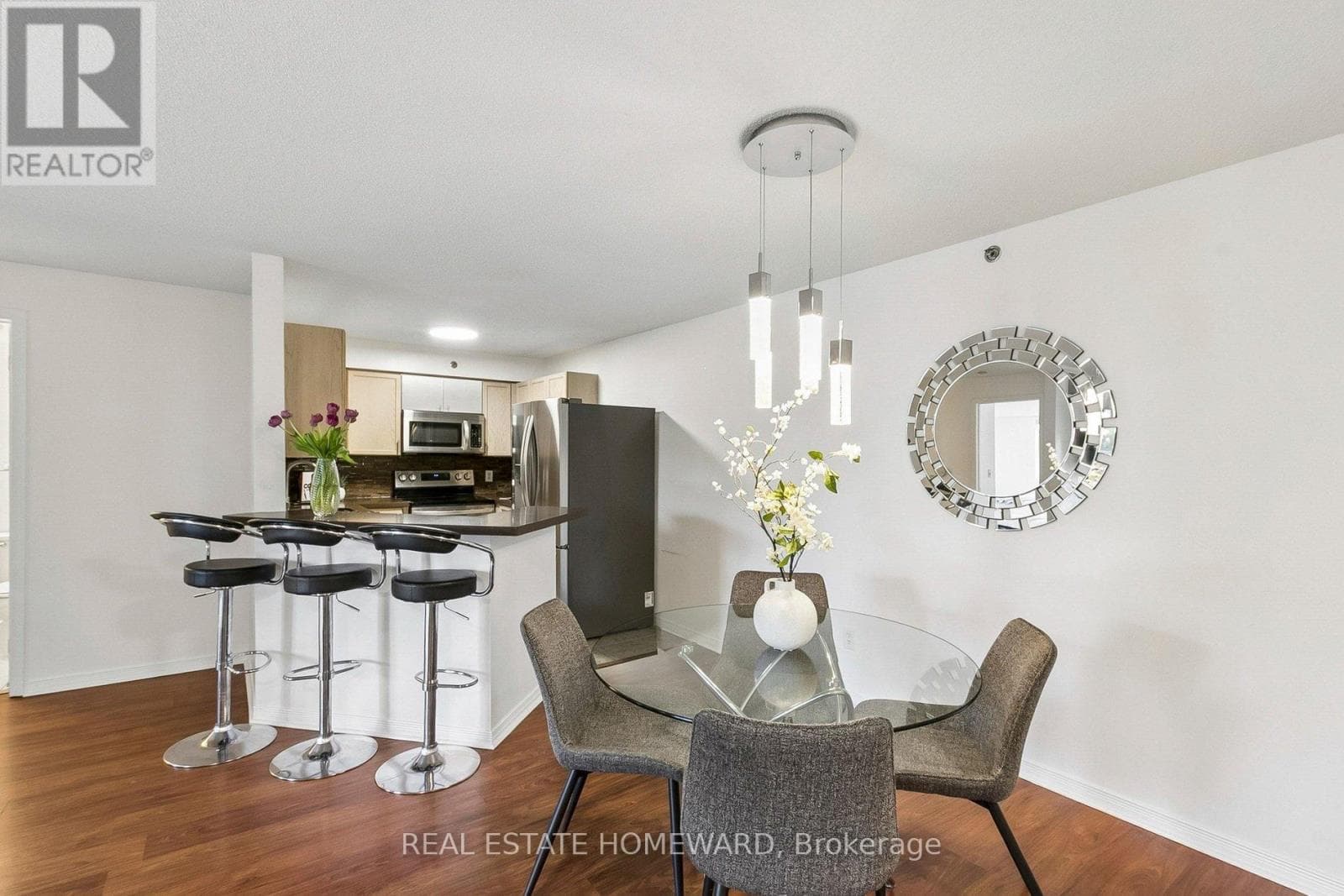 Top floor 1,100+ sqft 2-bed condo near Warden Station with 2 parking spots and Eglinton LRT access 20