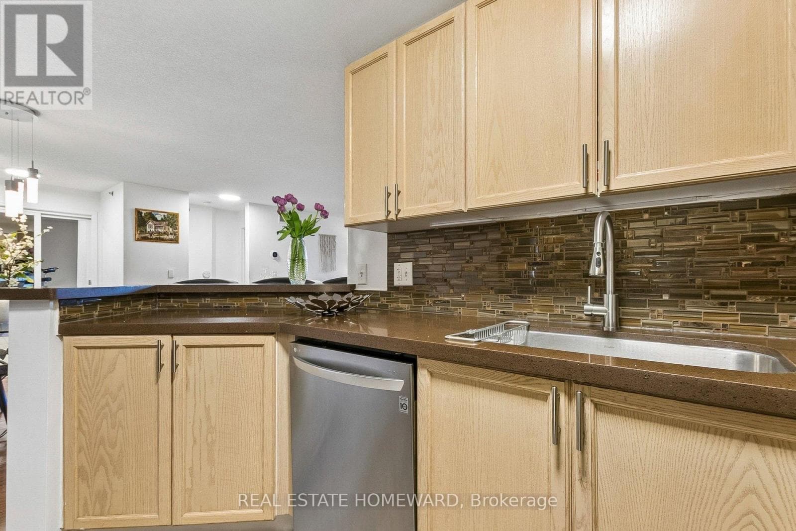 Top floor 1,100+ sqft 2-bed condo near Warden Station with 2 parking spots and Eglinton LRT access 24