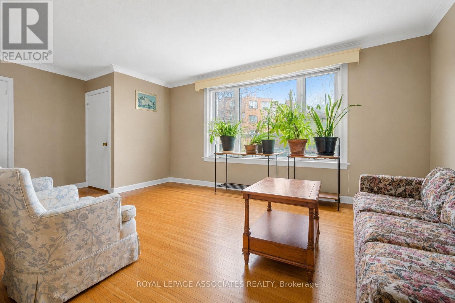 Detached East York bungalow with separate-entrance basement suite in O'Connor-Parkview 6